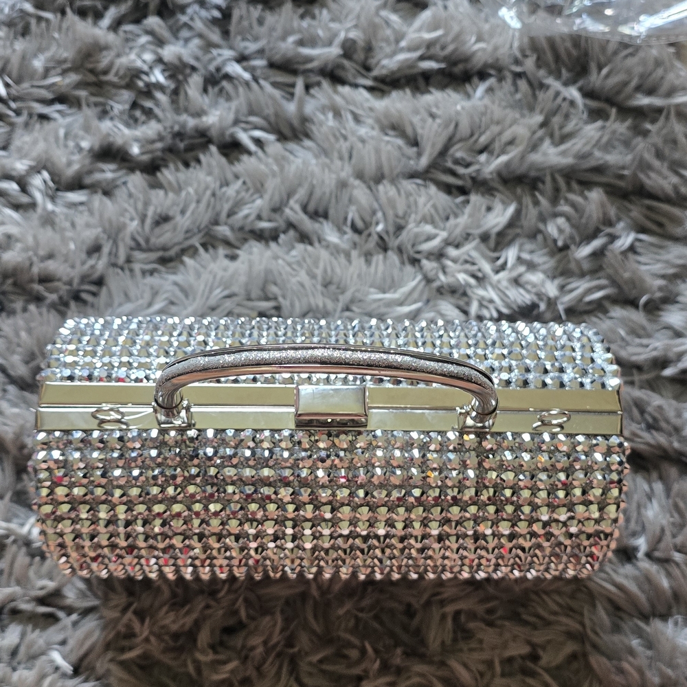 Silver Clutch With Chain Shoulder Strap Embelished Sparkle New With Tags